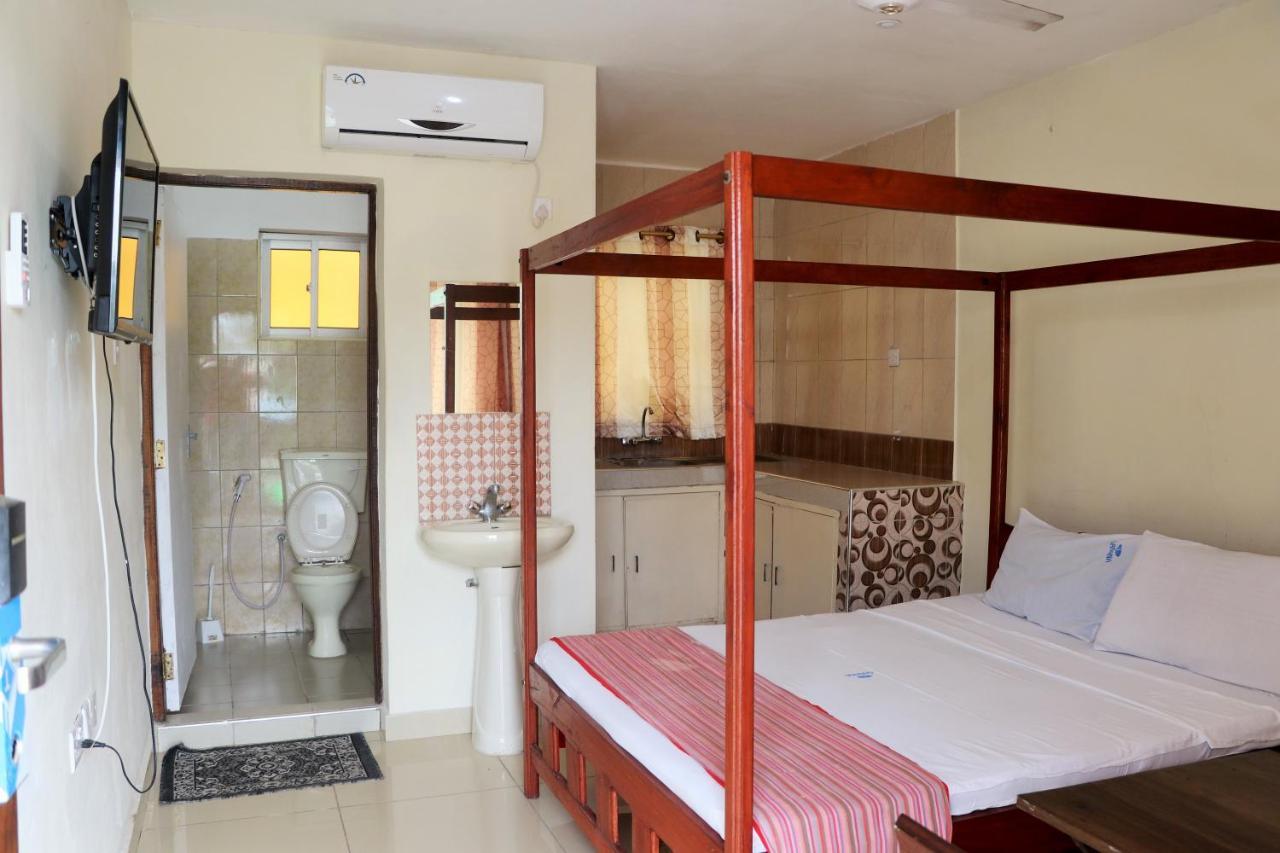 Sanana Conference Center And Holiday Resort Mombasa Exteriör bild