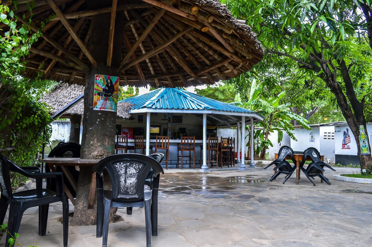 Sanana Conference Center And Holiday Resort Mombasa Exteriör bild