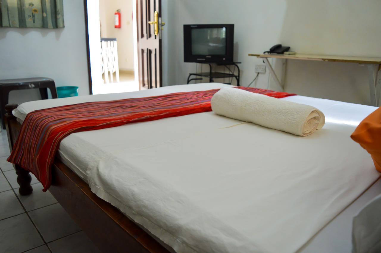 Sanana Conference Center And Holiday Resort Mombasa Exteriör bild