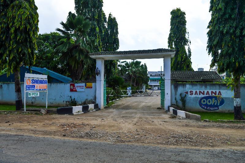 Sanana Conference Center And Holiday Resort Mombasa Exteriör bild